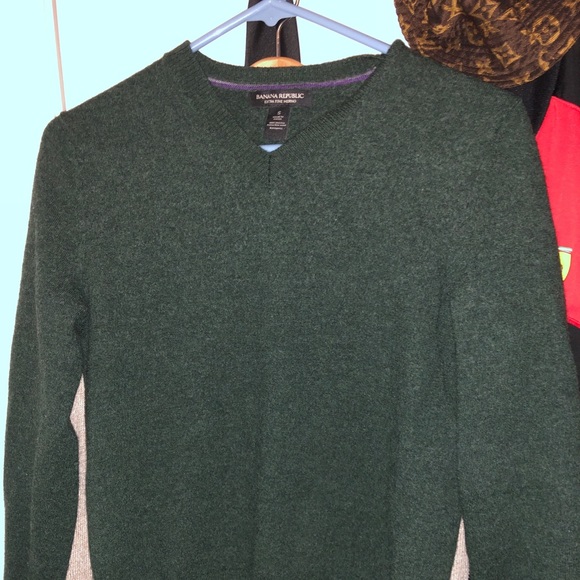 Banana Republic Extra Fine Merino Wool Sweater - Picture 1 of 2